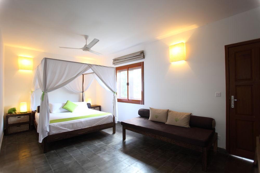 Hotel The Kabiki Phnom Penh Exterior foto