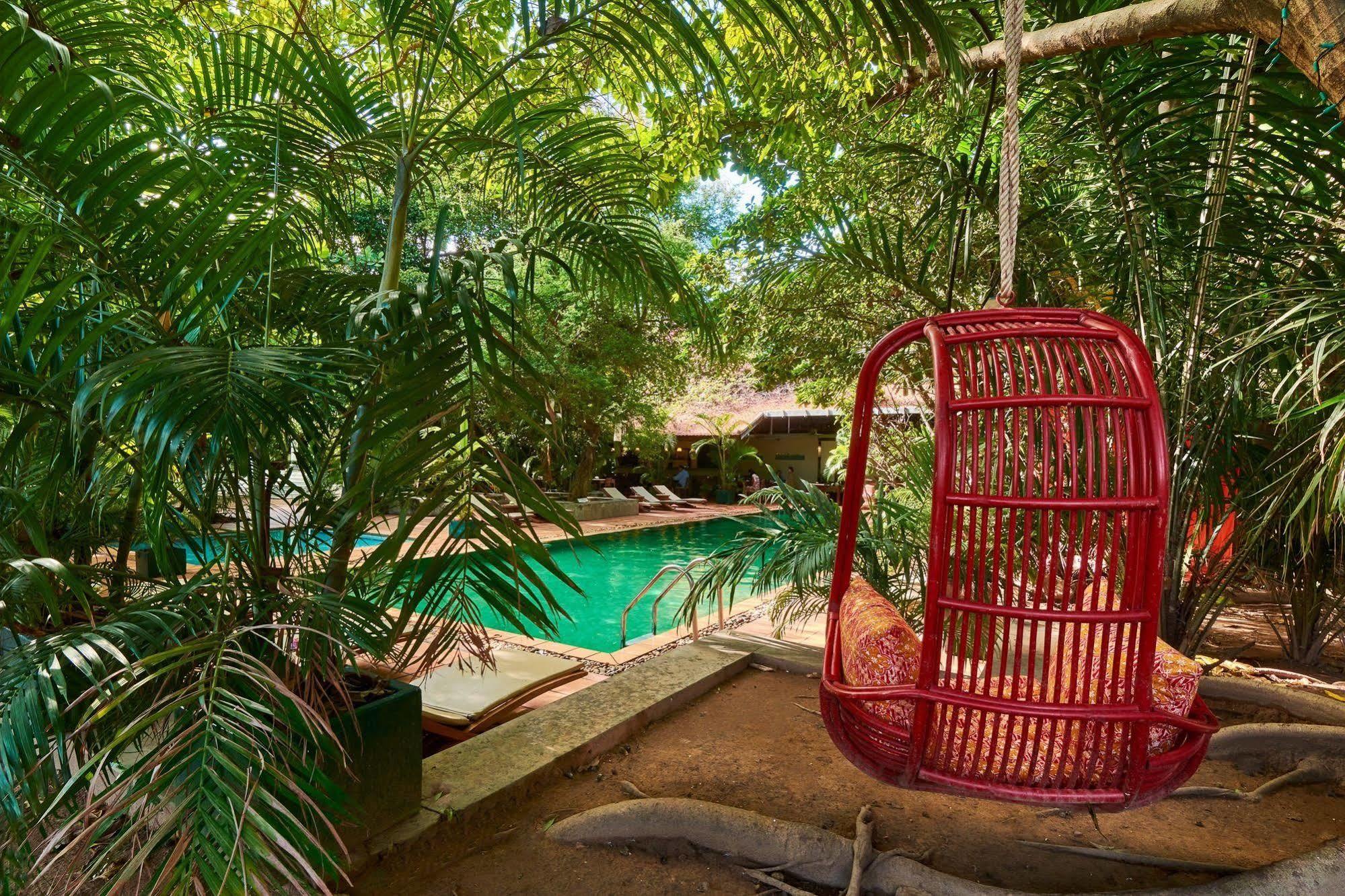Hotel The Kabiki Phnom Penh Exterior foto
