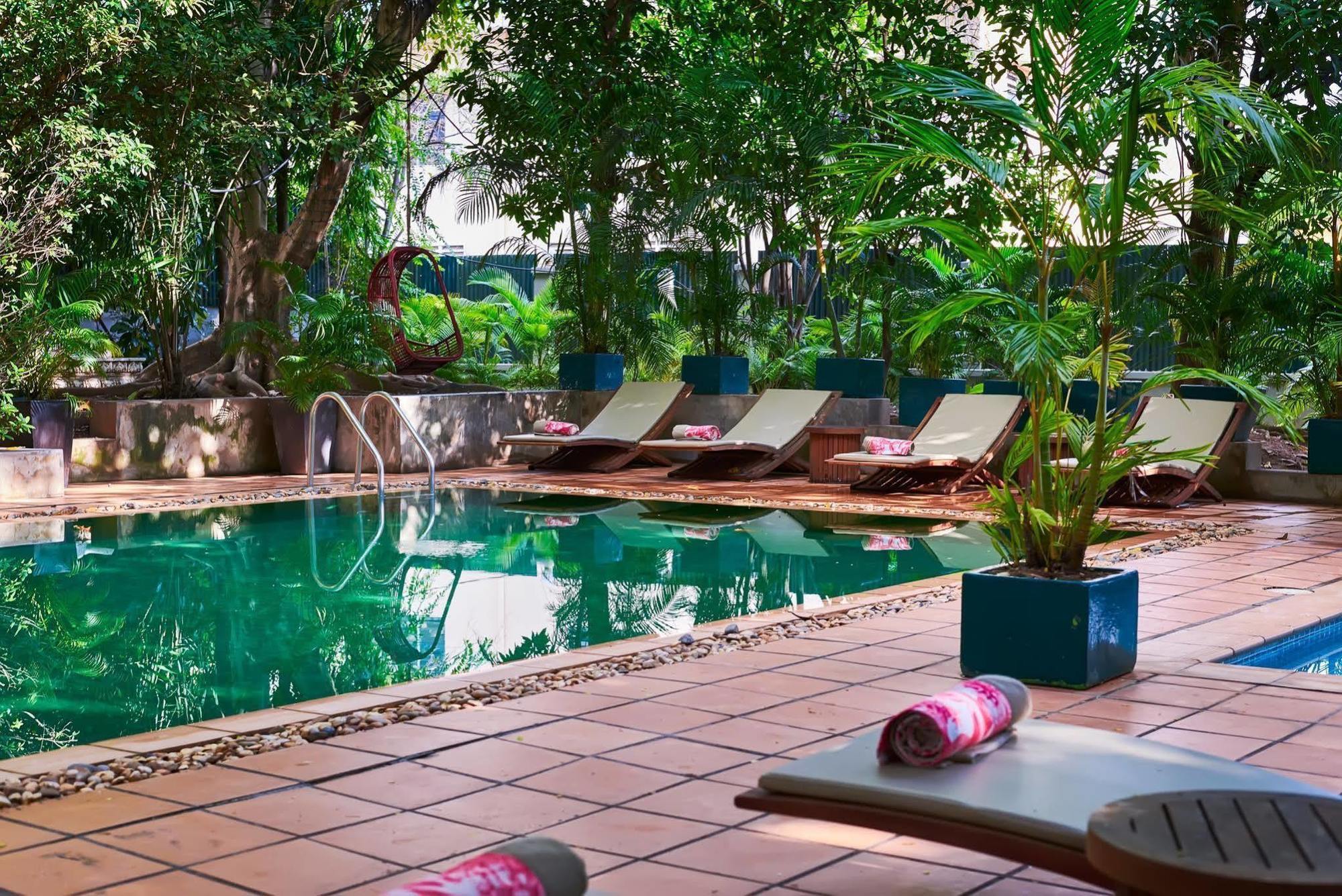 Hotel The Kabiki Phnom Penh Exterior foto